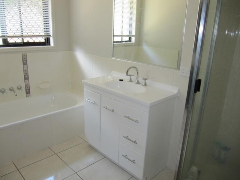 33 Southern Cross Close, Gladstone QLD 4680