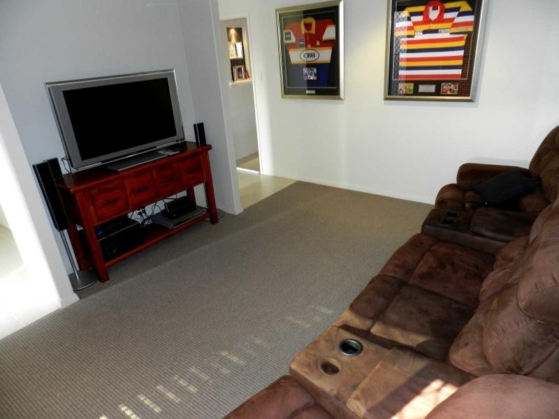 100 Penda Avenue, Gladstone QLD 4680