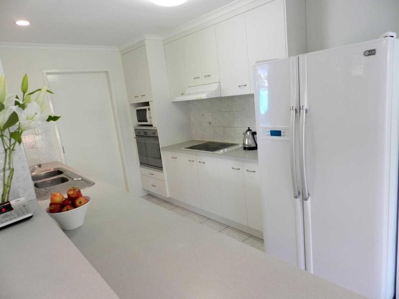 6 Lagoon Crt, Gladstone QLD 4680