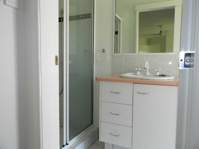 6 Lagoon Crt, Gladstone QLD 4680