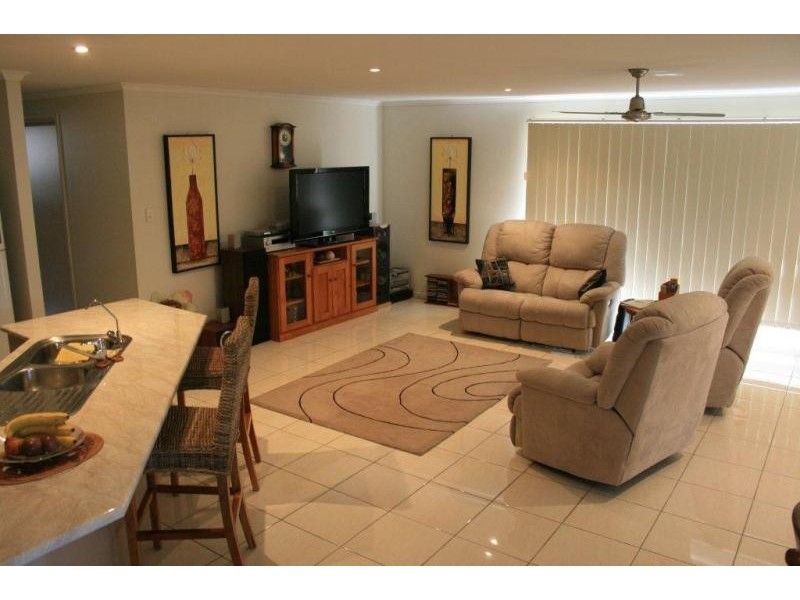 11 Bridgeman Place, Gladstone QLD 4680
