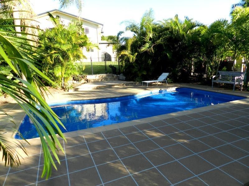 2 Pine Avenue, Gladstone QLD 4680