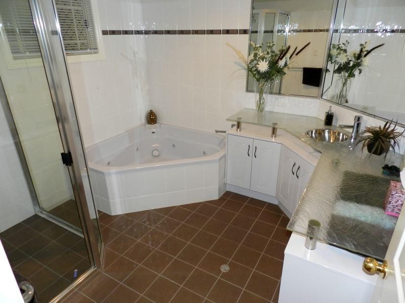 2 Pine Avenue, Gladstone QLD 4680
