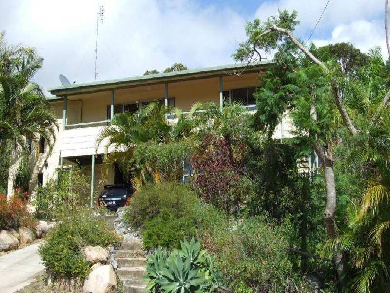 21 MARINA AVENUE, Boyne Island QLD 4680