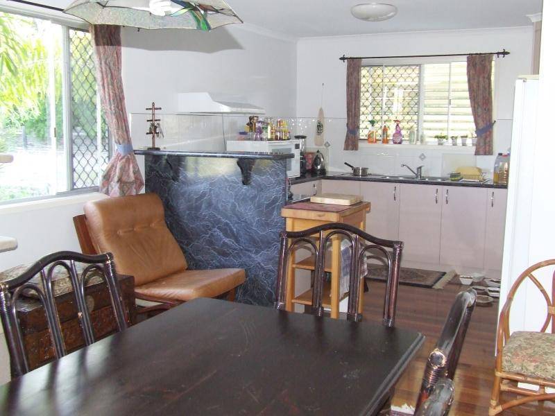 21 MARINA AVENUE, Boyne Island QLD 4680