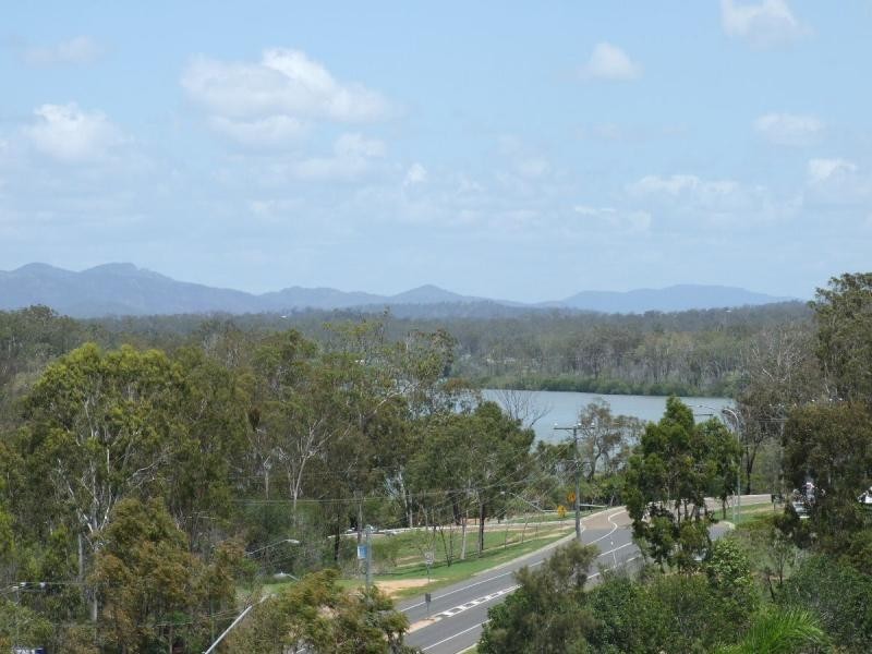 35 LOMANDRA STREET, Boyne Island QLD 4680