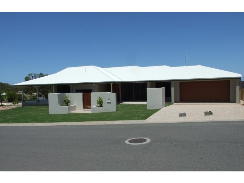 71 THE OAKS ROAD, Tannum Sands QLD 4680