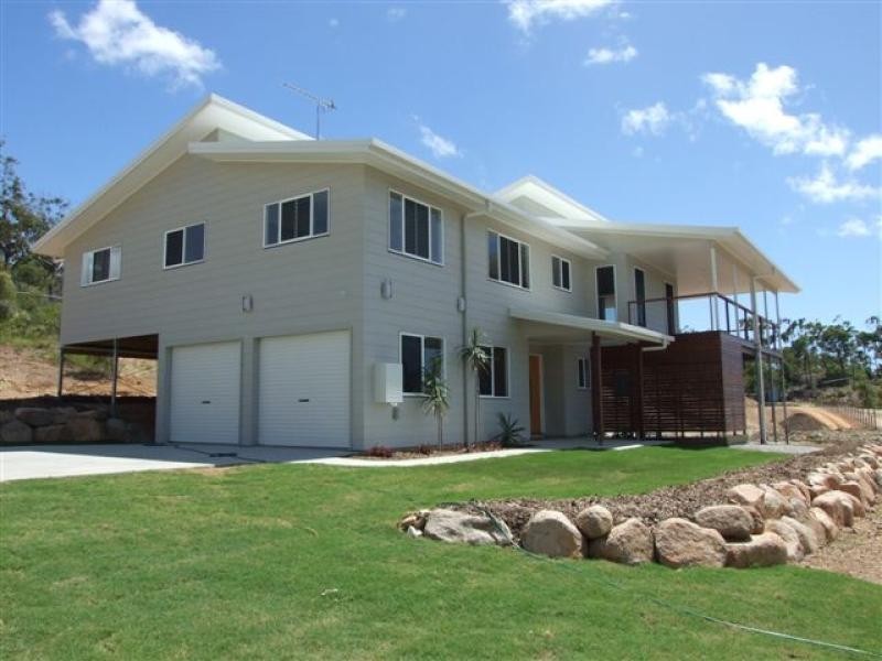 30 Lighthouse Drive, Boyne Island QLD 4680