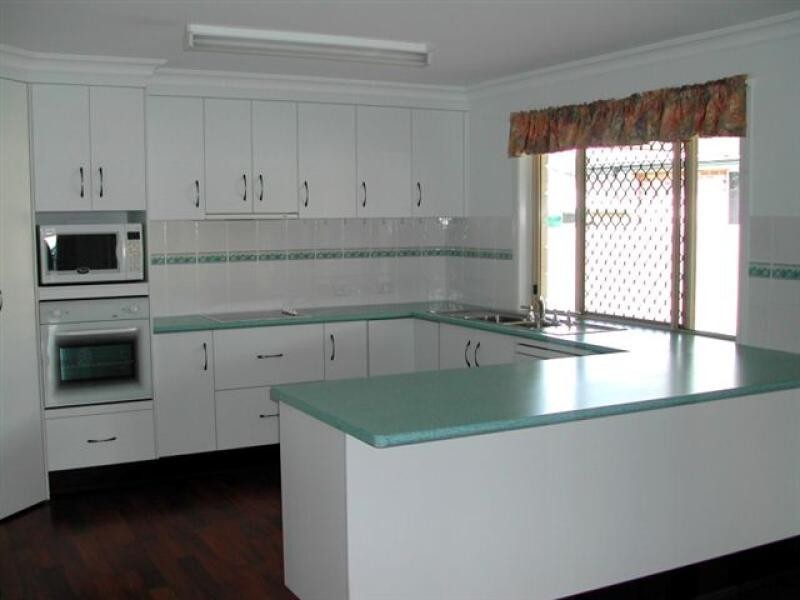 33 GOLF VIEW DRIVE, Boyne Island QLD 4680