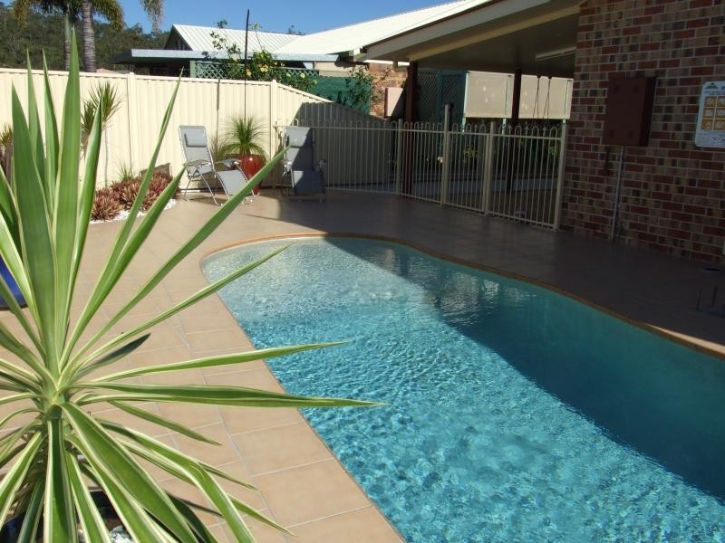 23 CURTIS AVE, Boyne Island QLD 4680