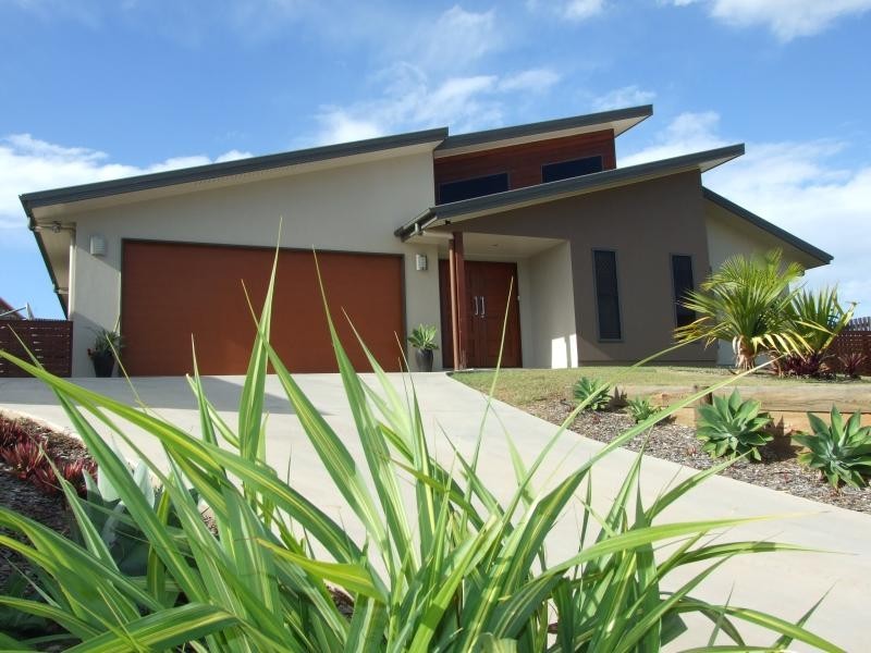 26 MCLEOD STREET, Boyne Island QLD 4680