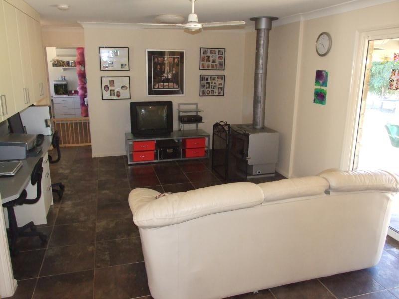 6 Mango Ct, Beecher QLD 4680