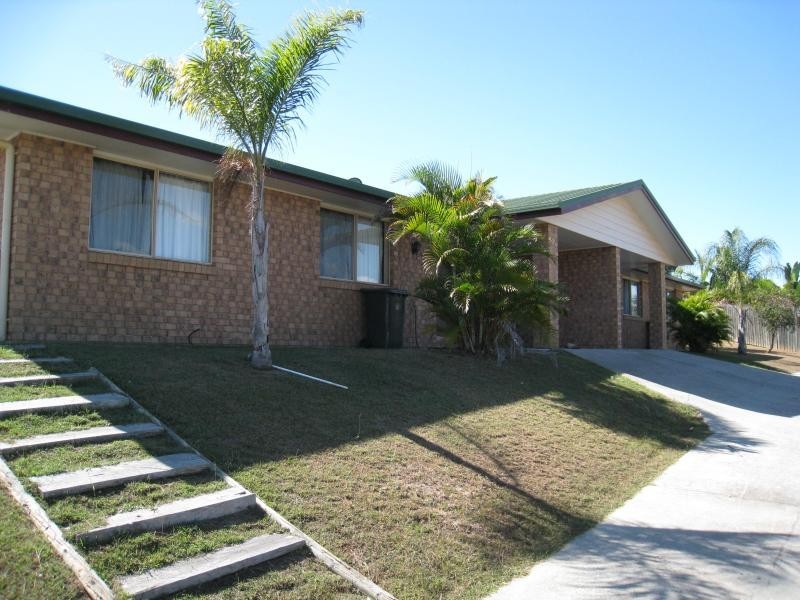 Unit 2/4 Kerfoot Close, Tannum Sands QLD 4680
