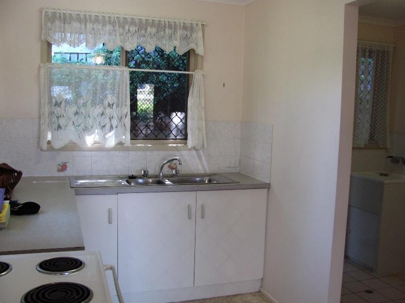 Unit 2/4 Kerfoot Close, Tannum Sands QLD 4680