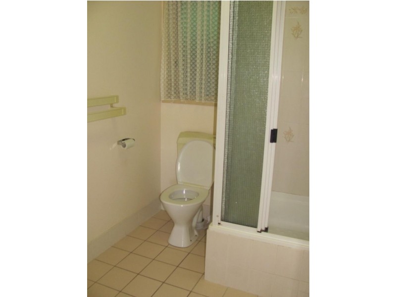 Unit 2/4 Kerfoot Close, Tannum Sands QLD 4680