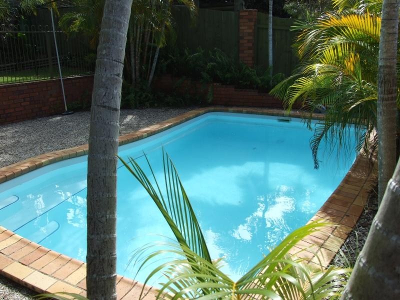 32 LATROBE STREET, Tannum Sands QLD 4680
