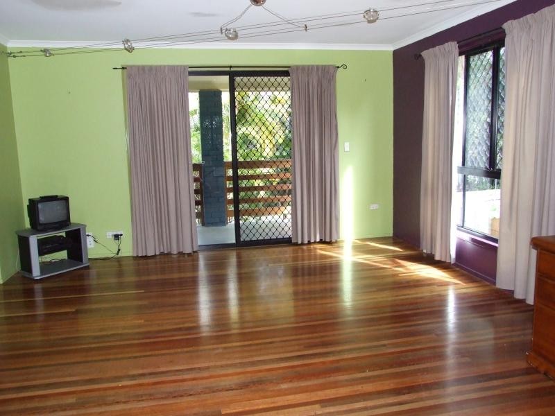 32 LATROBE STREET, Tannum Sands QLD 4680