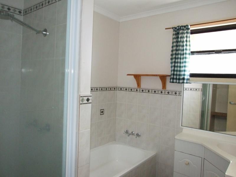 32 LATROBE STREET, Tannum Sands QLD 4680