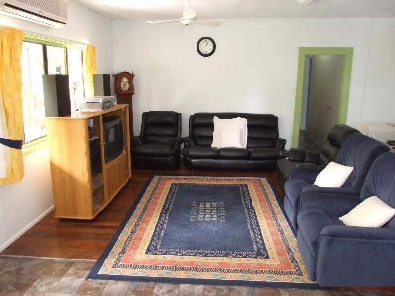 12 Ronpen Close, Tannum Sands QLD 4680