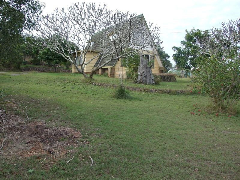 18 McLeod Street, Boyne Island QLD 4680