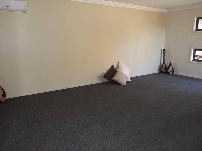 18 Melanie Court, Boyne Island QLD 4680