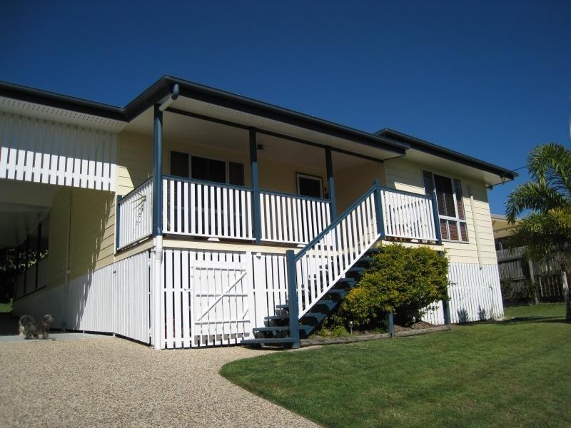 11 Davina Street, Boyne Island QLD 4680