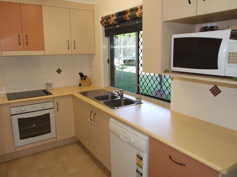 8 Barklya Court, Benaraby QLD 4680