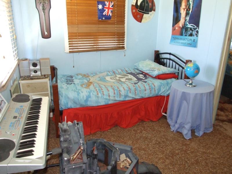 11 Dougall Street, Bororen QLD 4678