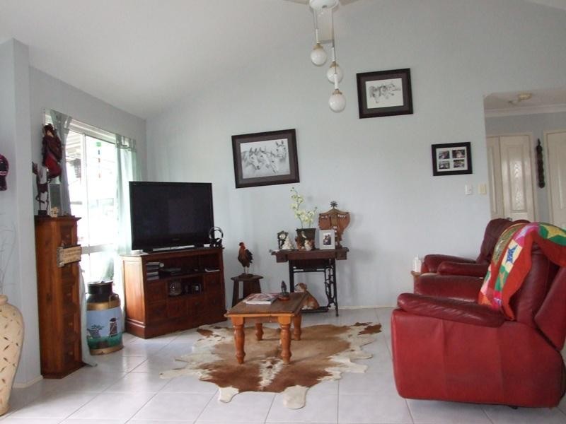 1368 Fingerboard Road, Mount Tom QLD 4677