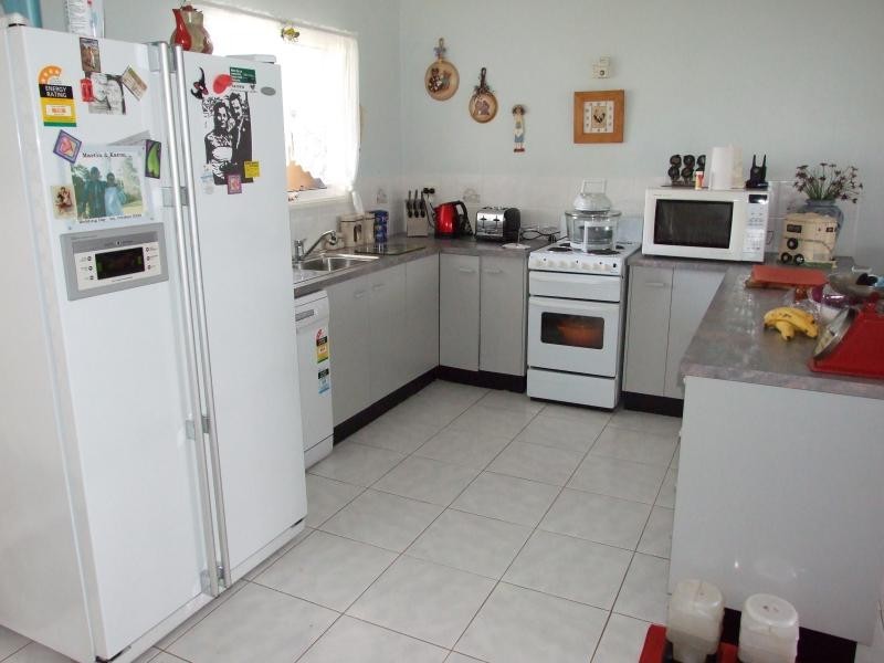 1368 Fingerboard Road, Mount Tom QLD 4677