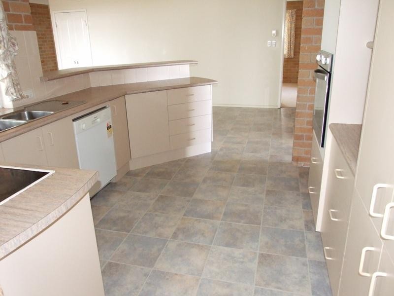 39 Latrobe Street, Tannum Sands QLD 4680