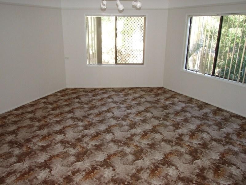 4 School Street, Tannum Sands QLD 4680
