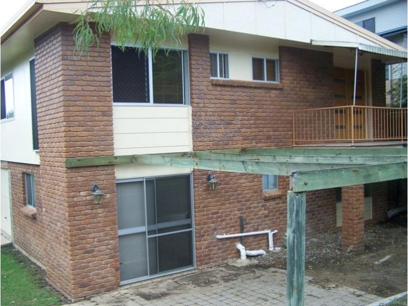 6 Sayre Crescent, Boyne Island QLD 4680