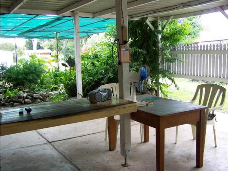 18 Wadeleigh Street, Bororen QLD 4678