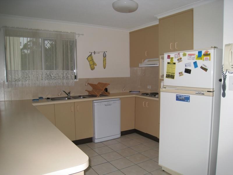 Unit 1/4 Pittsbay Crescent, Boyne Island QLD 4680