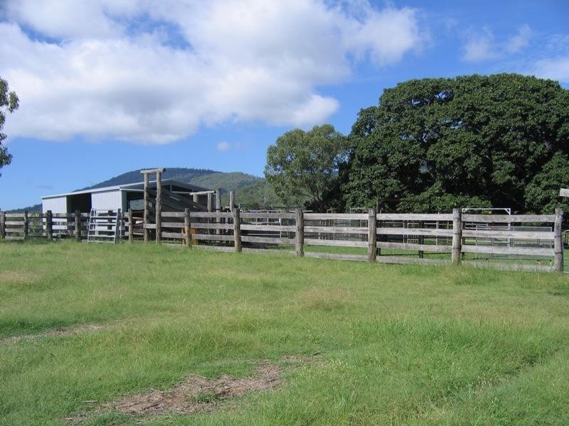 46663 Bruce Highway, Bororen QLD 4678