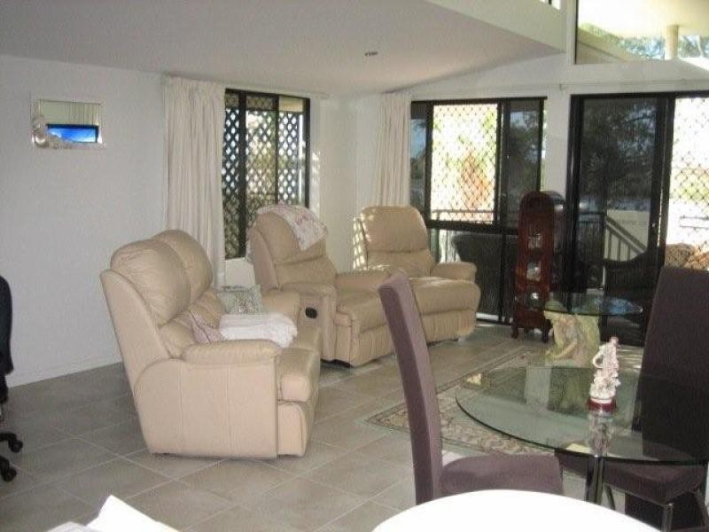 Apartment 12/8 a Wyndham Avenue, Boyne Island QLD 4680