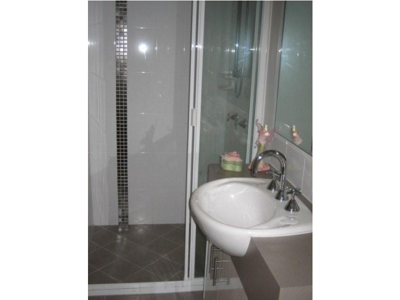 Apartment 12/8 a Wyndham Avenue, Boyne Island QLD 4680