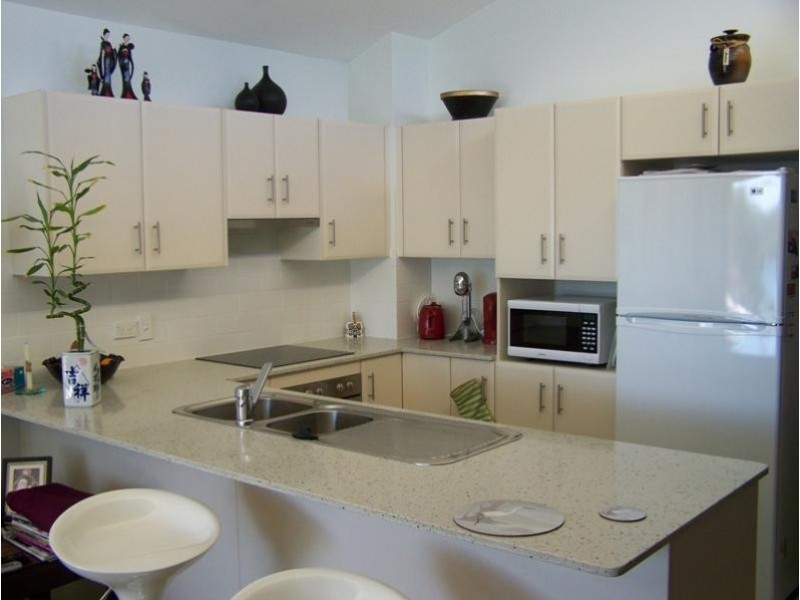 Apartment 10/8 a Wyndham Avenue, Boyne Island QLD 4680
