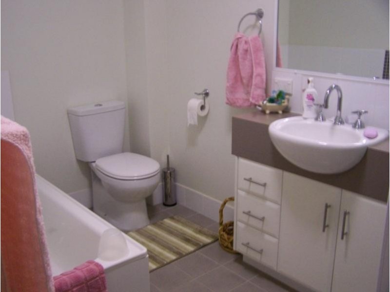 Apartment 10/8 a Wyndham Avenue, Boyne Island QLD 4680