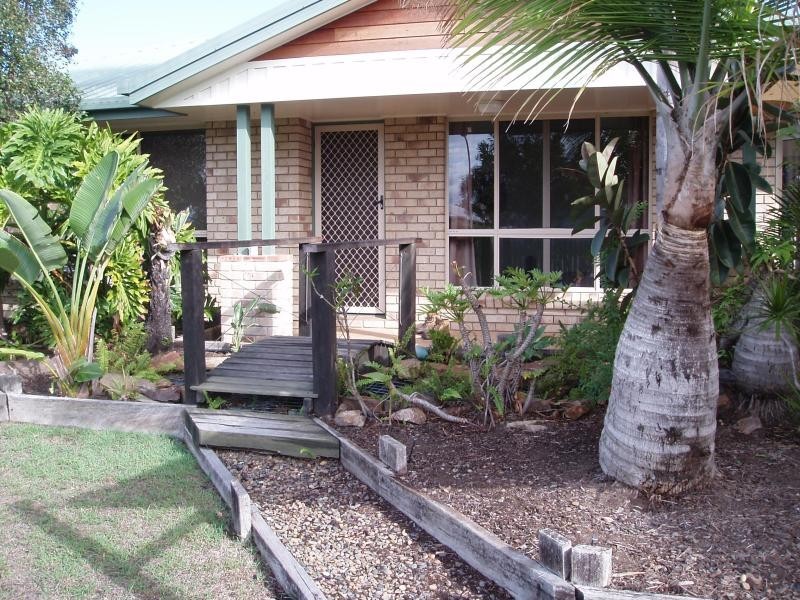 37 Curtis Avenue, Boyne Island QLD 4680