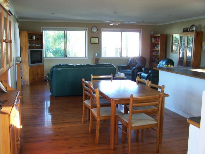 4 Lomandra Street, Boyne Island QLD 4680