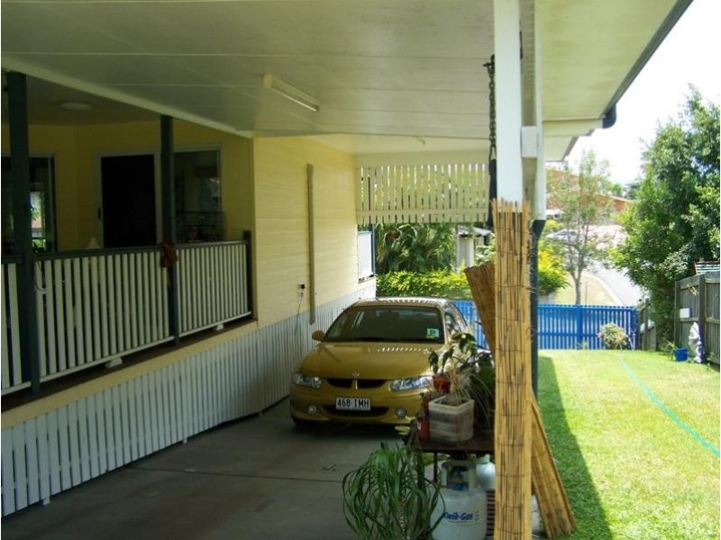 11 Davina Street, Boyne Island QLD 4680