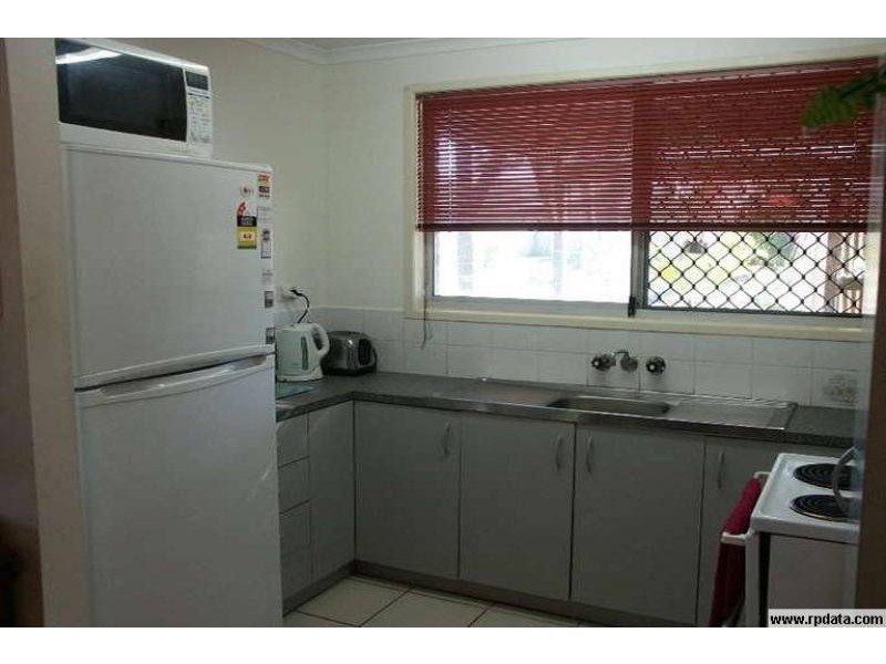 6 Andrew Court, Boyne Island QLD 4680