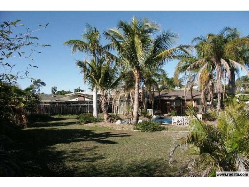 6 Andrew Court, Boyne Island QLD 4680