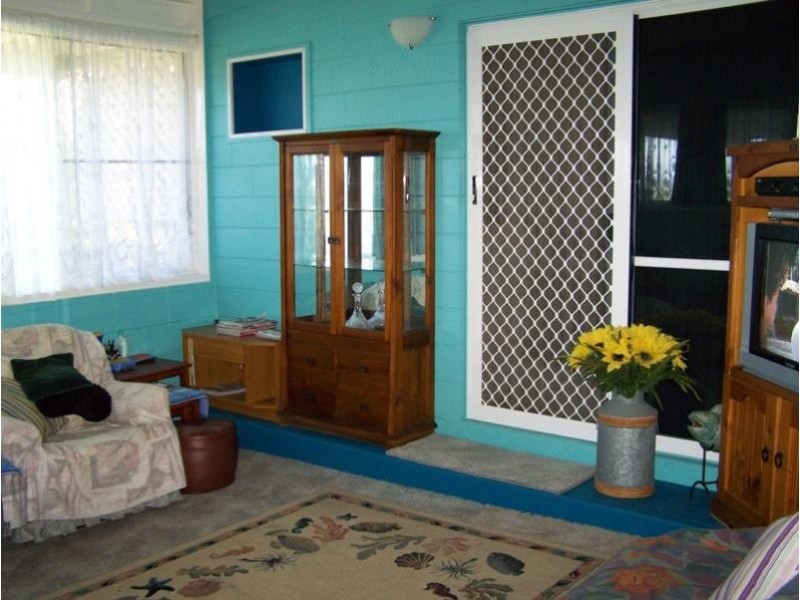 86 Michael Street, Rodds Bay QLD 4678