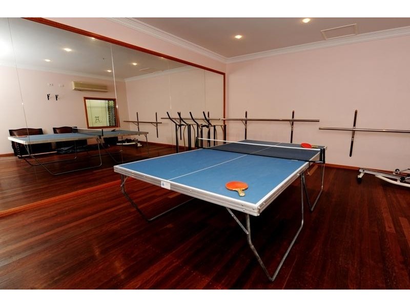 9 River Drive, Boyne Island QLD 4680