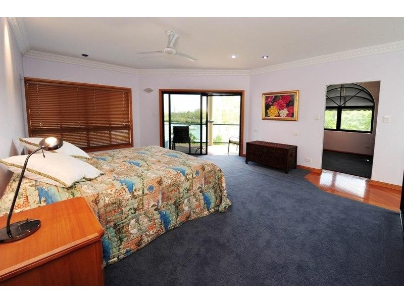 9 River Drive, Boyne Island QLD 4680