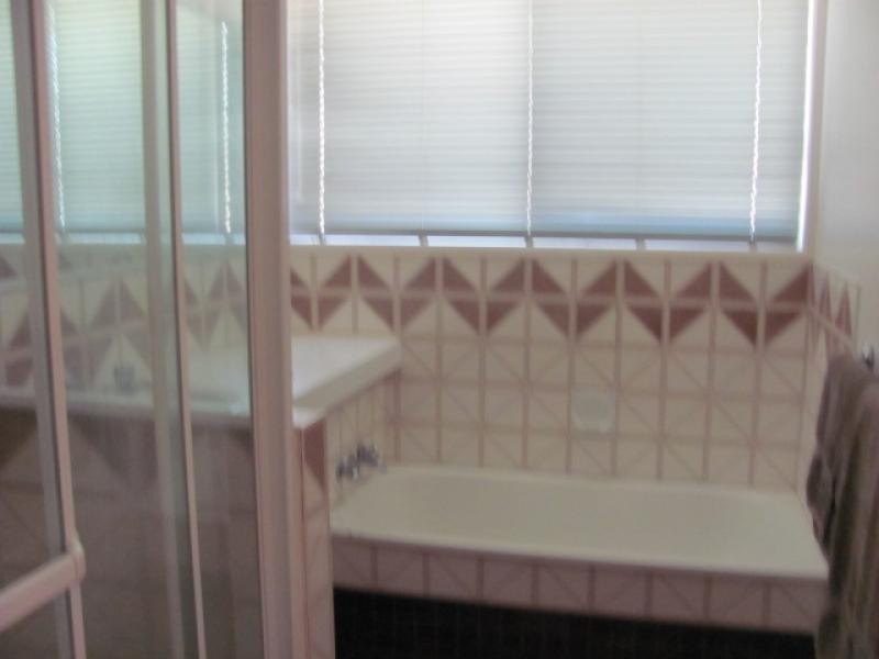 87 Booth Avenue, Tannum Sands QLD 4680