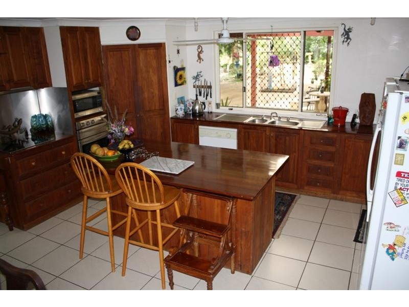 48717 Bruce Highway, Benaraby QLD 4680
